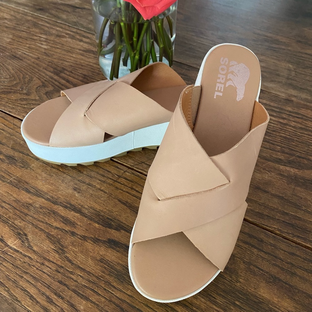 Sorel Cameron Flatform Wedge Mule Sandals. nude/beige color. New without box.